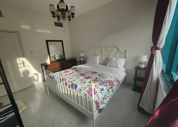 Room 3, Couples Should Be Married
